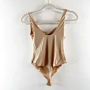 Skims Fits Everybody Square Neck Low Scoop Back Thong Bodysuit Clay Large thumbnail 7