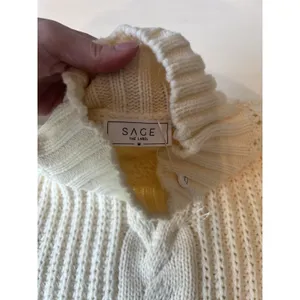 Sage The Label‎ Cream Cable Knit Fringe Trim Mock Neck Sweater Vest M thumbnail 2