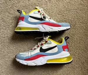 Nike Air Max 270 React Shoes thumbnail 1