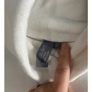 Sweaty Betty pullover sweatshirt harmoise luxe white size small thumbnail 5