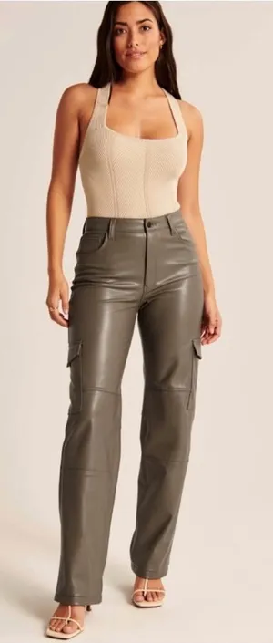 NEW Abercrombie & Fitch Curve Love Vegan Leather Cargo 90s Relaxed Pants 31/12 thumbnail 1