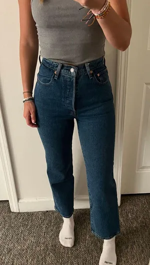 Levi's Ribcage Straight Ankle Jeans thumbnail 1