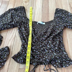 Altar'd State Cottagecore Floral Top Womens XS Brown Ruched Tie Front Bell Sleeves Feminine thumbnail 5
