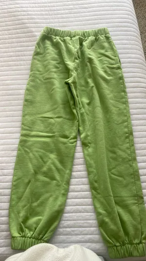 Brandy Melville Green Sweatpants thumbnail 3