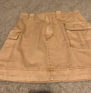 Urban Outfitters Mustard yellow cargo skirt never worn thumbnail 3