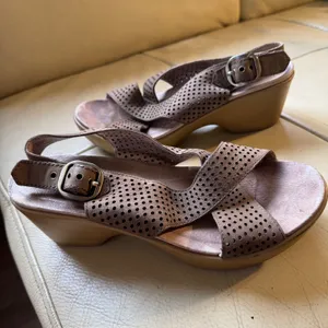 Dansko Tasha Taupe Perforated Leather Slingback Wedge Sandals Clogs‎ Womens 38 thumbnail 8