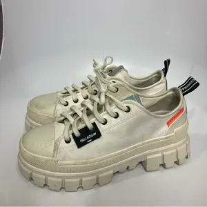 Palladium white revolt low textile sneakers lug sole women’s size 8‎ chunky Y2K thumbnail 9