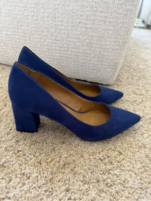 14th & Union Women's Navy Pointed-Toe Suede Pumps thumbnail 2