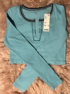 Urban Outfitters Go For Gold Seamless Long Sleeve thumbnail 4