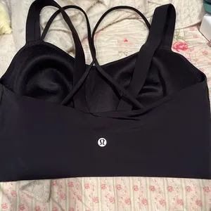 Lululemon sports bra super soft thumbnail 2