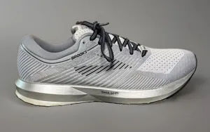 Brooks Levitate Women's Gray/Silver Running Shoes 1202581B131 Size 9B thumbnail 1