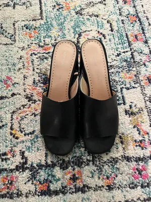 Adrienne Vittadini Black Mules thumbnail 3