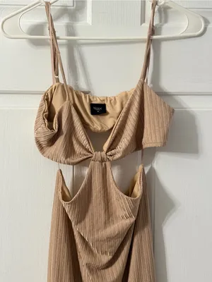 Blanc Backless Beige Tie-Front Midi Dress with Cutout Detail thumbnail 3