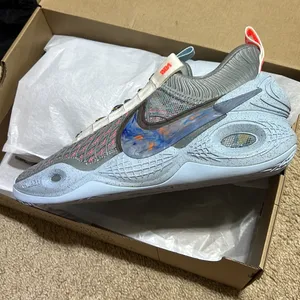 Nike NIB  Cosmic Unity Basketball Shoes thumbnail 1