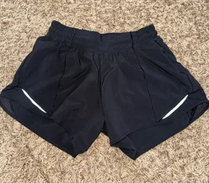 Lululemon Hotty Hot Shorts 2.5" Low-Rise thumbnail 1
