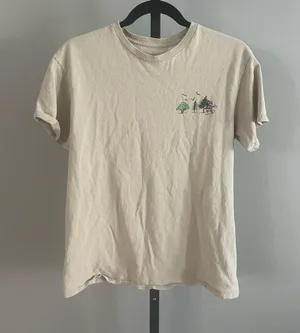 Disney Urban Outfitters Mickey Great Outdoors Vintage Wash Tee Size Medium thumbnail 1