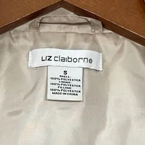 Quiet Luxury Vest Size Small Sleeveless Beige Quilted Gilet Minimalist Preppy thumbnail 5