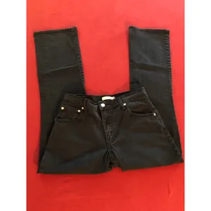 Levi’s black bootcut relaxed fit denim jeans Size 6 thumbnail 2