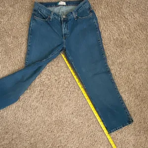 Women’s Wranglers size 11/12 x 30 thumbnail 5
