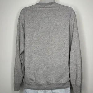 Fruit of the Loom Vintage NYC Crewneck Gray Sweatshirt, Size Small thumbnail 4