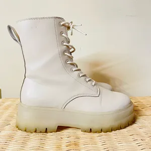 Stradivarius Cream Lace Up Leather Boots Size 38 (8) thumbnail 4