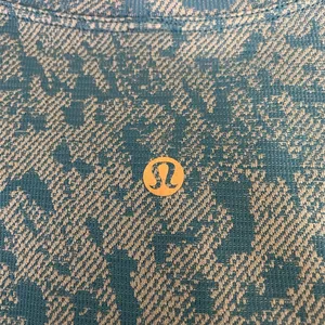 Lululemon Swiftly Relaxed-Fit Blue Print Longsleeve thumbnail 4