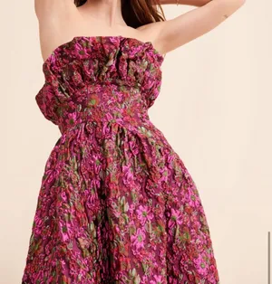 Elliatt Camellia Strapless Gown thumbnail 2