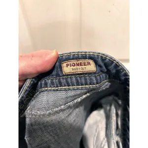 Silver Jeans Pioneer Distressed Bootcut Dark Wash Denim W30 L28 Y2k Boho‎ Grunge thumbnail 11