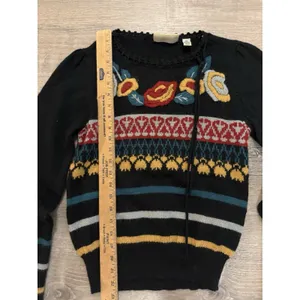 Vintage Embroidered Floral Fair Isle Sweater Womens Medium Black Good Boho thumbnail 4
