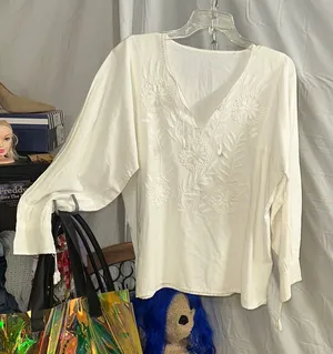 Embroidered White Women's Top thumbnail 1