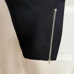 NWOT Gap Moto Style Black Zippered Pants Size Medium thumbnail 3