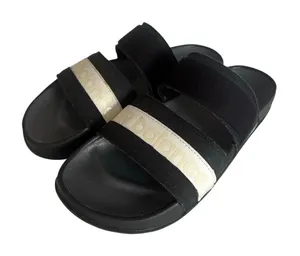 New Balance 202v2 Black & White Women Slides Sandals EUC thumbnail 1