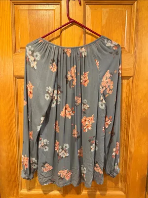 Lucky Brand blue gray floral print long sleeve blouse size medium. thumbnail 5