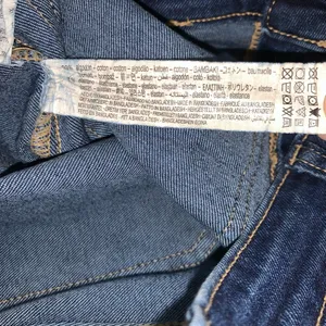 ZARA blue High Rise Cropped Jeans Raw Hem Retro Pockets Womens 6 thumbnail 8