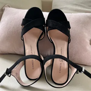 Chinese Laundry NWOT black suede chunky heels thumbnail 5