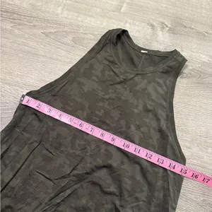 •LULULEMON• CAMO TANK TOP thumbnail 3