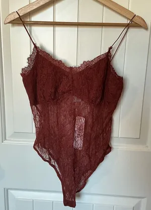 NWT Olia Late Night Lace Bodysuit Medium Amber/Umber thumbnail 1