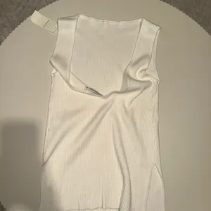 Abercrombie NWT Shell Scoopback Sweater Tank thumbnail 4