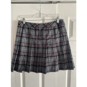 Beetlejuice Plaid Pleated Skort Womens Size S Grey Red Goth Schoolcore Academia thumbnail 6