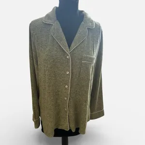 Aamikast Sage Green Women's Pajama top size xl thumbnail 2