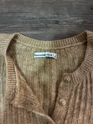 Abercrombie cropped light brown cardigan thumbnail 2