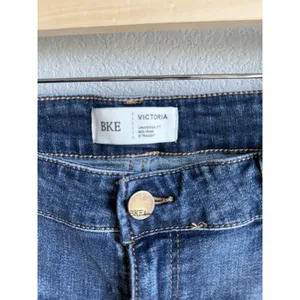 BKE Victoria Mid Rise Skinny Jeans 32x32 Universal Fit Stretch Blue Denim Buckle thumbnail 6