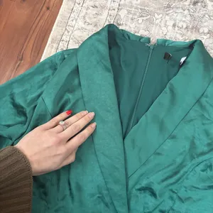 Lulus Elevated Persona Emerald Green Satin Collared Skort Romper Size Medium thumbnail 11