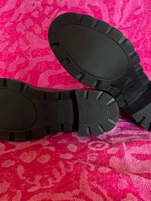 Gianni Bini Black Leather Lug Heel Ankle Boots thumbnail 6