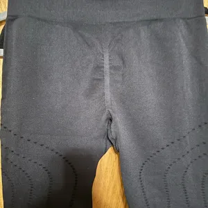 Black Leggings with Textured Design New Halara 7/8 thumbnail 4