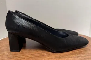 Stuart Weitzman Snakeskin-Like Print Leather Vintage Black Comfort Pumps thumbnail 1