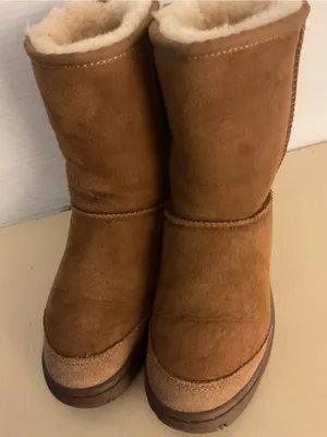 UGG women chestnut suede sheepskin short classic boots US 5 thumbnail 10