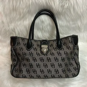 Dooney‎ & Bourke Signature Series Hand Bag/Purse B95 thumbnail 1