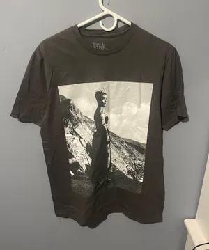 Pink t shirt Gray Size M thumbnail 1