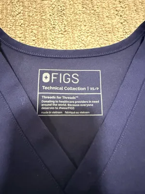 FIGS Catarina One-Pocket Scrub Top thumbnail 2